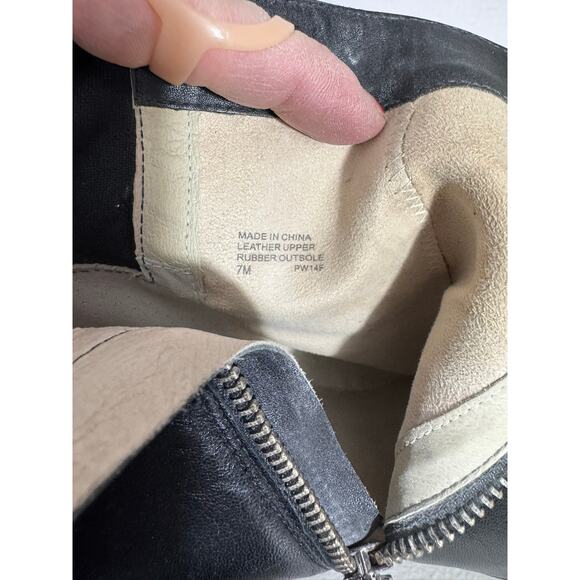 "Michael Kors"  Bromley Womens Blk Leather Wedge Bootie Side Zipper NEW? Classy - Picture 8 of 9